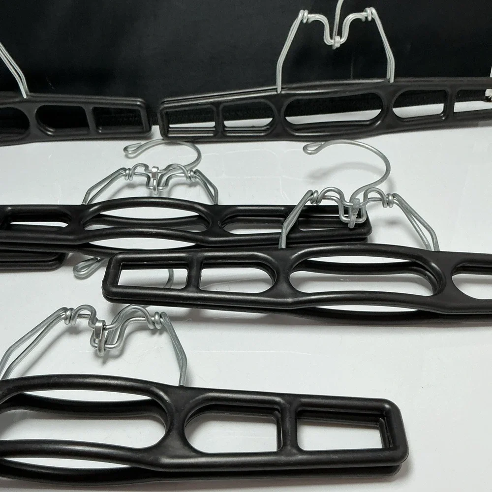 Lot of 7 Vintage Tamor Style Plastic Clamp Hangers Black Pants Skirt Retro Set